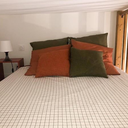 Studio Climatise - Gare - Centre Ville Nimes Ngoại thất bức ảnh